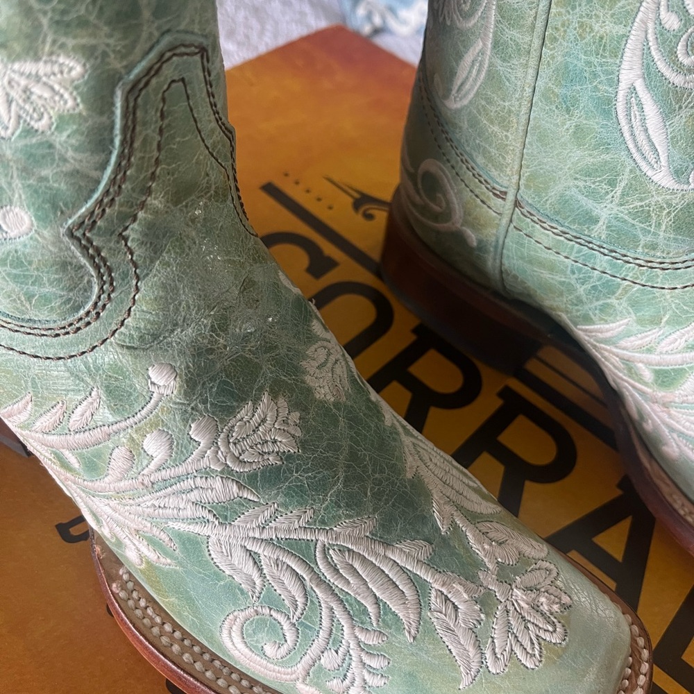 NIB 7.5 8 Corral Turquoise Blue Green Country Western Boots White Embroidery - Picture 2 of 6